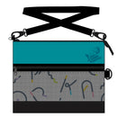 パリピ孔明 描き下ろしイラスト缶バッジ付きサコッシュ