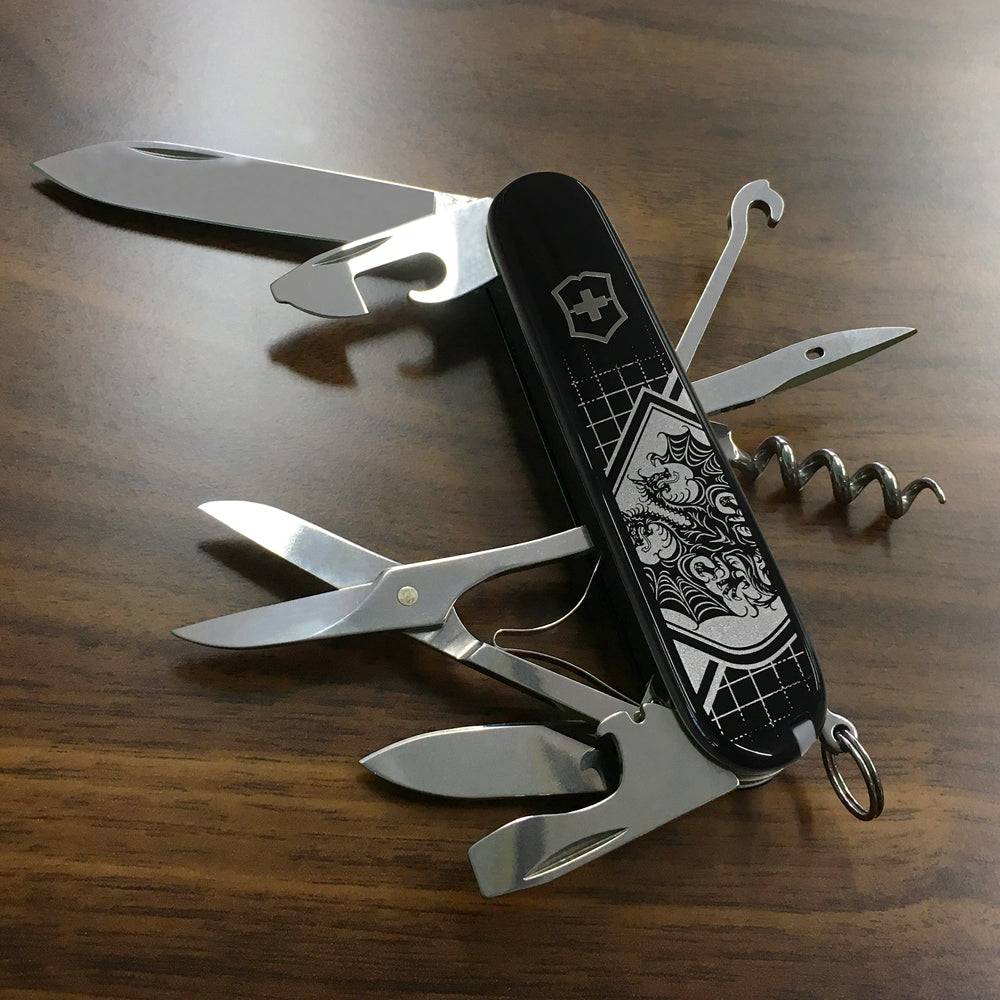 ★【希少品・美品・新品未使用】ビクトリノックス マルチツール 時計付き ビクトリノックス マルチツール クライマー（キャンプ）1.3703.7